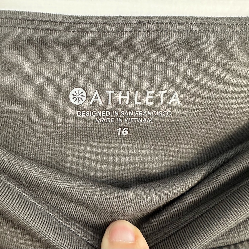 Athleta Women's Soho Skort  EUC - Picture 5 of 8